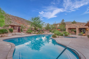B6 l Hillside Hideaway, Indoor and Outdoor Fireplace, Sleeps 8
